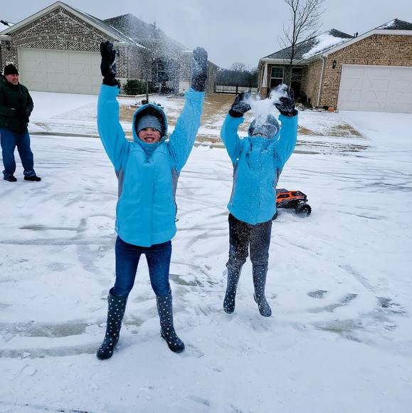 Meet your Posher, Courtney - Picture 1 of 1